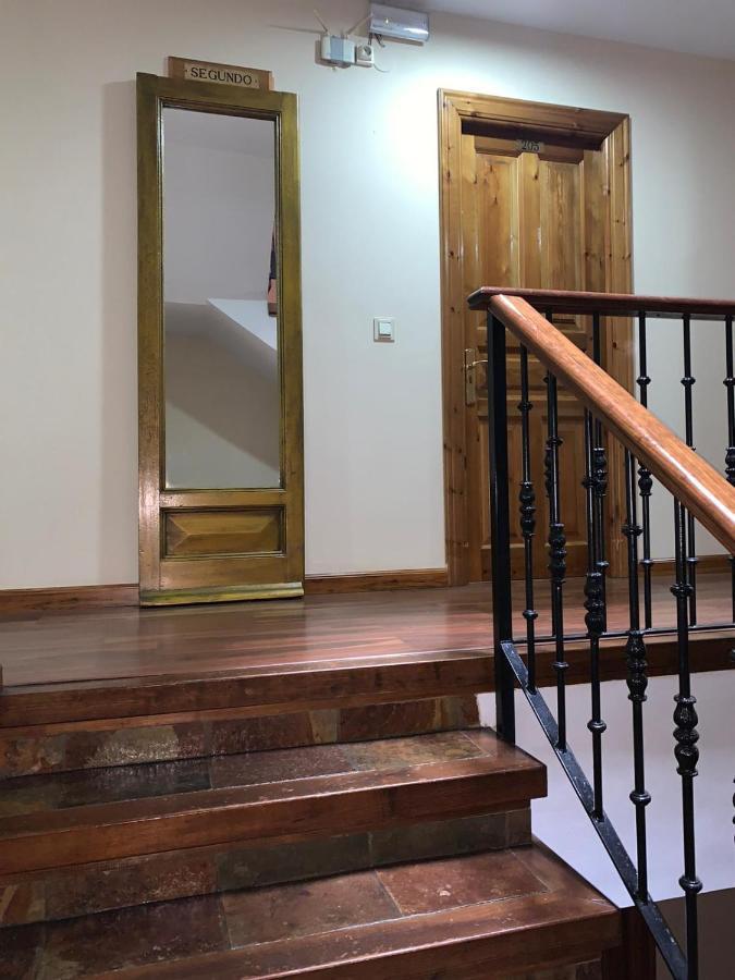 Onís Hotel Los Robles מראה חיצוני תמונה